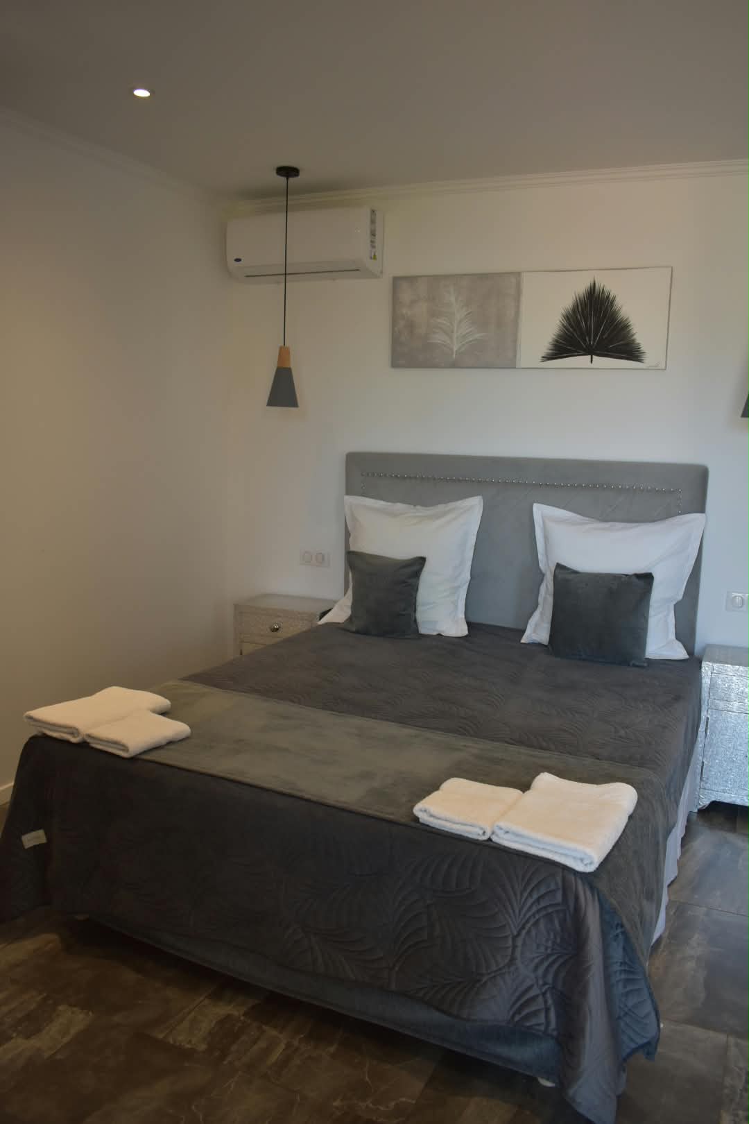Chambre grise à Calenzana